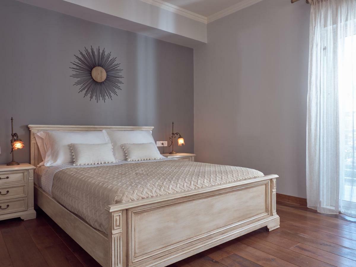 Golden July Luxury Villa Akrotiri  Buitenkant foto