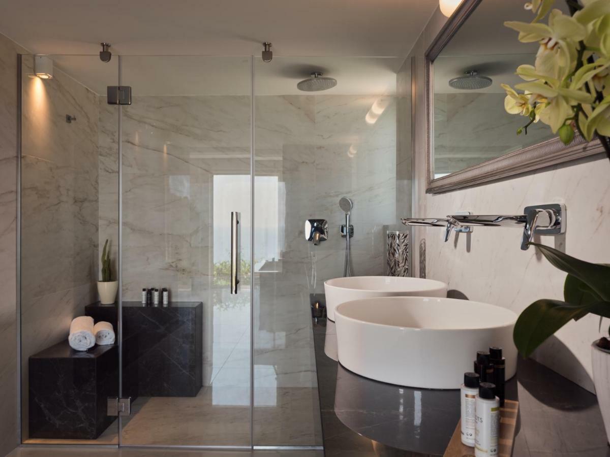 Golden July Luxury Villa Akrotiri  Buitenkant foto
